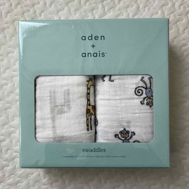 aden+anais(エイデンアンドアネイ)のaden + anais スワドル　ガーゼおくるみ2枚組（おさる・キリン柄） キッズ/ベビー/マタニティのこども用ファッション小物(おくるみ/ブランケット)の商品写真