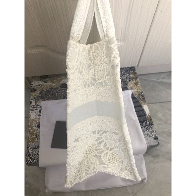 Christian Dior マクラメ レース スモールブックトート Christian Dior マクラメ レース スモールブックトート