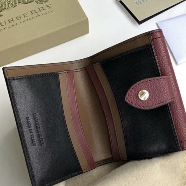 BURBERRY(バーバリー)のBurberry 財布 メンズのファッション小物(折り財布)の商品写真