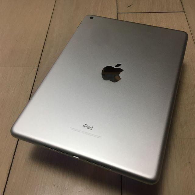 直売値下 19日まで 358)Apple iPad 第5世代 WiFi 32GB シルバー