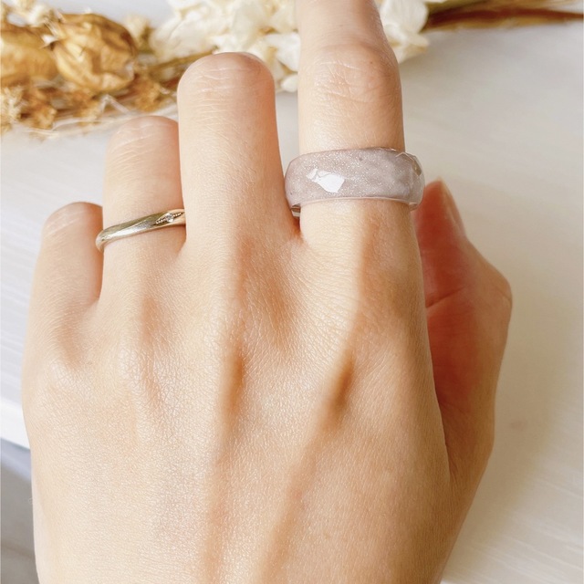 レジンリング　指輪　リング　モカベージュ　大人可愛い　シンプル　17号 ハンドメイドのアクセサリー(リング)の商品写真