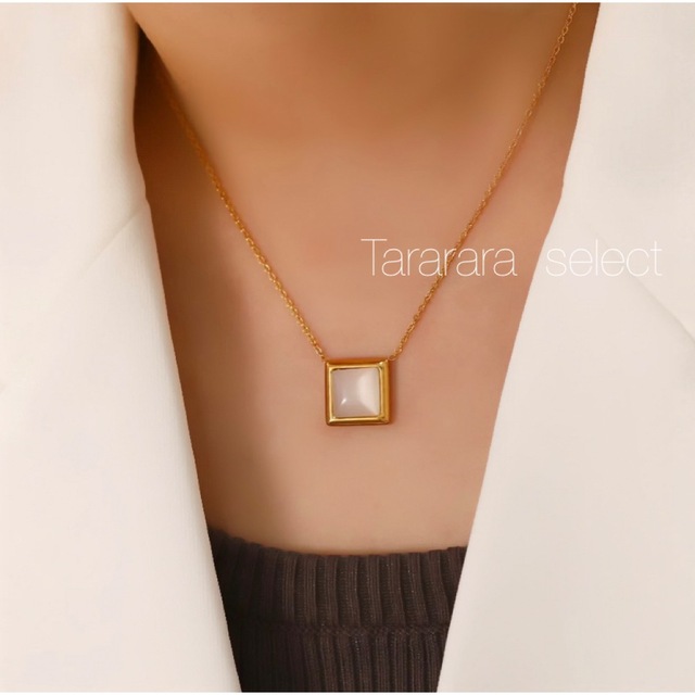 ●stainlessスクエア天然石necklace オパール●金属アレルギー対応 レディースのアクセサリー(ネックレス)の商品写真