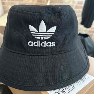 アディダス(adidas)のadidas(ハット)