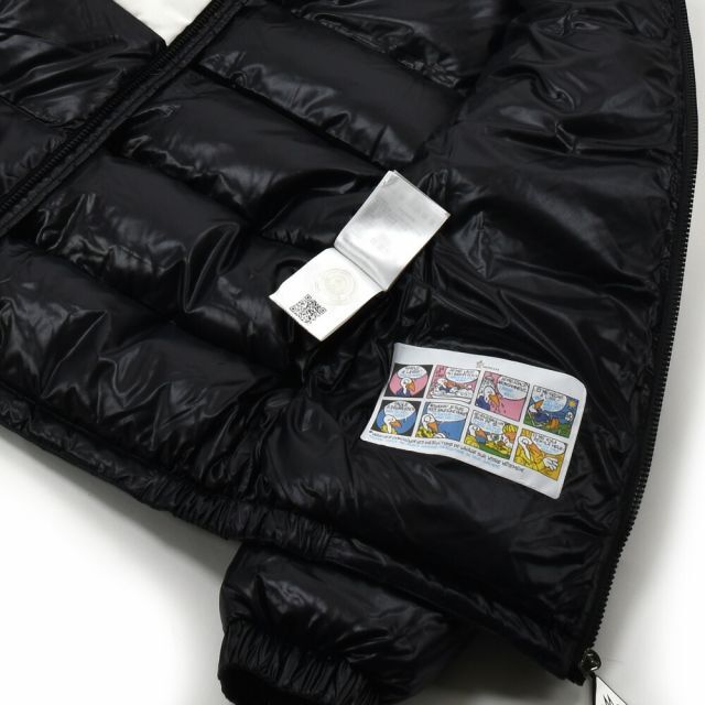 MONCLER(モンクレール)の【WHITE】MONCLER ダウンジャケット レディースのジャケット/アウター(ダウンジャケット)の商品写真