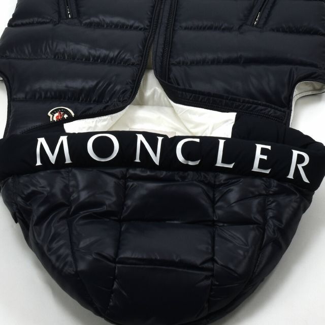 MONCLER(モンクレール)の【DARK NAVY】MONCLER ダウンベスト レディースのジャケット/アウター(ダウンベスト)の商品写真