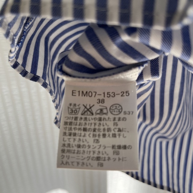 BURBERRY BLUE LABEL(バーバリーブルーレーベル)のブルーレーベルのシャツ レディースのトップス(Tシャツ(半袖/袖なし))の商品写真