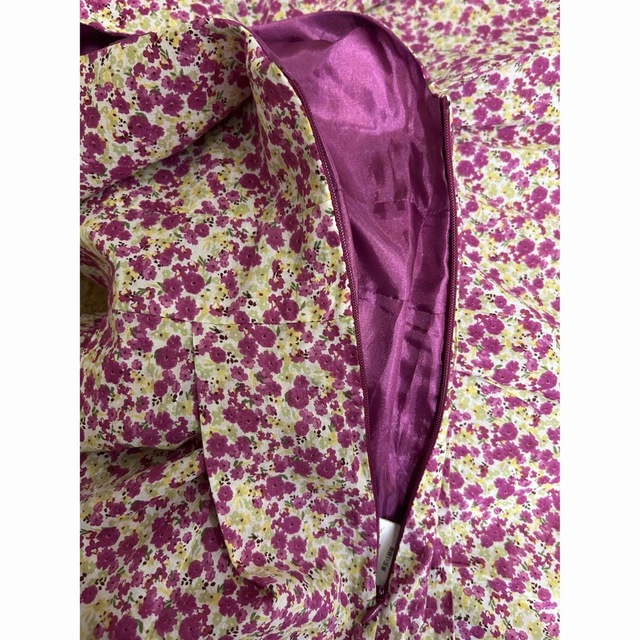 ANAP(アナップ)の匿名発送込　ANAP 花柄　ジャンパスカート　ミニ　スカート　パープル　 レディースのスカート(ミニスカート)の商品写真