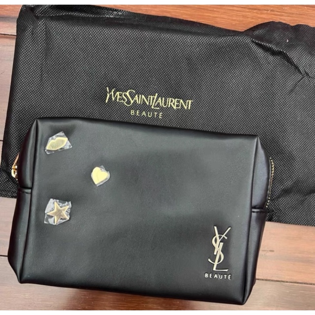 Yves Saint Laurent Beaute(イヴサンローランボーテ)の新作　イヴ・サンローラン  ノベルティ　ポーチ　ブラック レディースのファッション小物(ポーチ)の商品写真