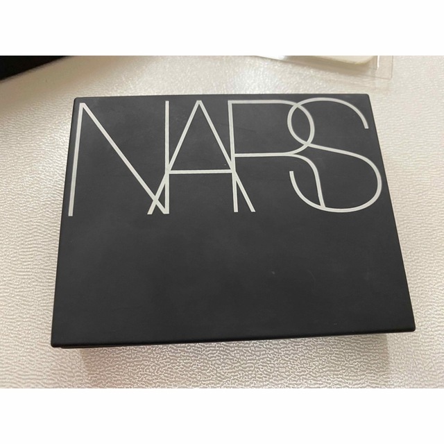 NARS(ナーズ)のNARS ライトリフレクティングセッティングパウダー プレスト コスメ/美容のベースメイク/化粧品(フェイスパウダー)の商品写真