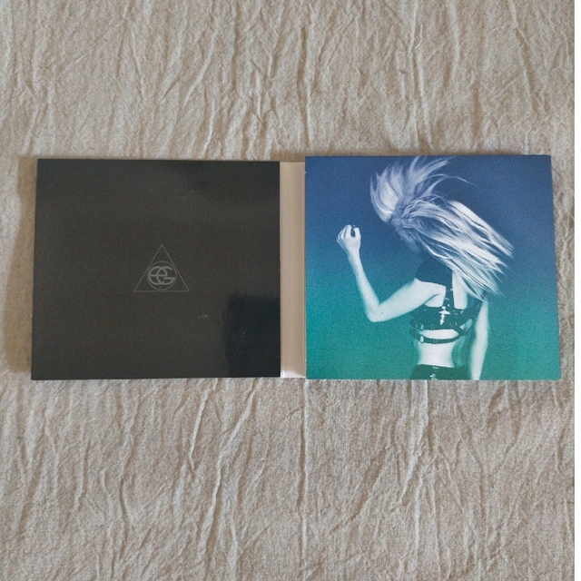 【ELLIE GOULDING】HALCYON DAYS エンタメ/ホビーのCD(ポップス/ロック(洋楽))の商品写真