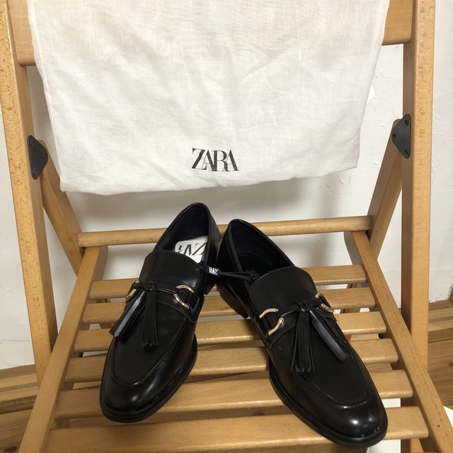 ZARA(ザラ)のZARA 未使用品　タグ付き　ローファー レディースの靴/シューズ(ローファー/革靴)の商品写真