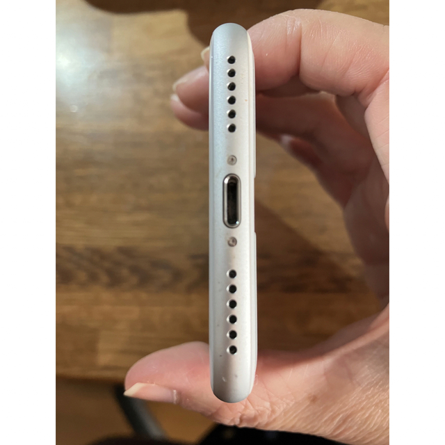 Apple(アップル)のiPhone 8 64GB シルバー スマホ/家電/カメラのスマートフォン/携帯電話(スマートフォン本体)の商品写真