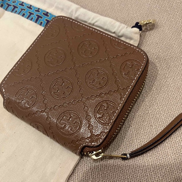 Tory Burch(トリーバーチ)のトリーバーチ　Tモノグラム　折りたたみ財布 レディースのファッション小物(財布)の商品写真