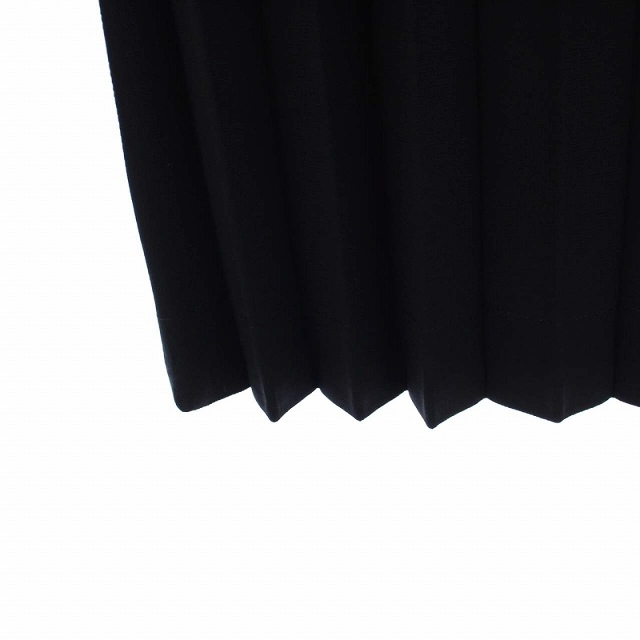 ISSEY MIYAKE(イッセイミヤケ)のイッセイミヤケ プリーツスカート ロング マキシ M 黒 ブラック レディースのスカート(ロングスカート)の商品写真