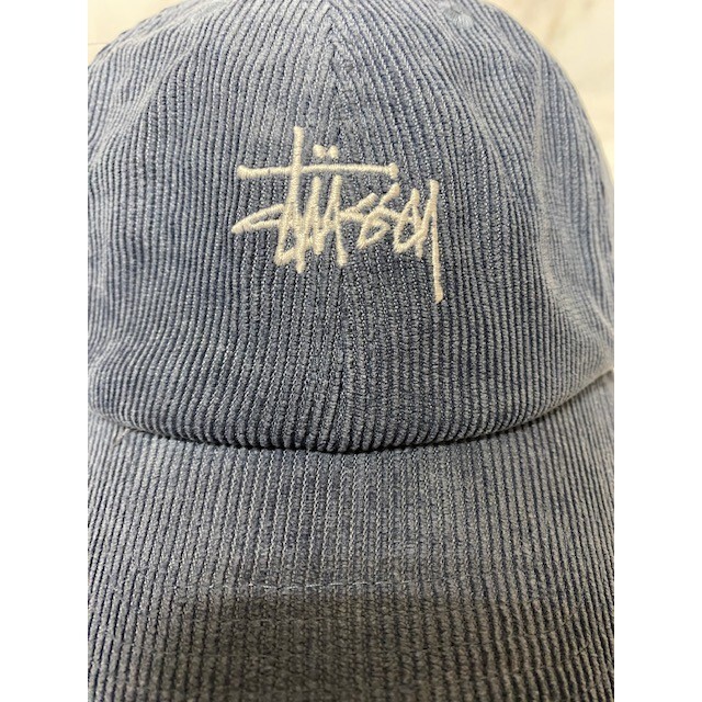 Stussy グラフィティロゴ ベロア ストラップバックキャップ ブルー