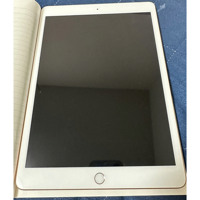 iPad 第7世代　docomo　32GB