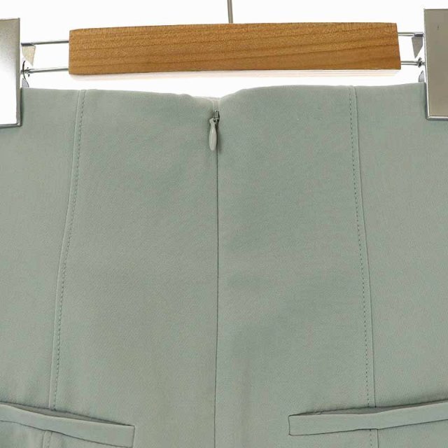 SNIDEL(スナイデル)のスナイデル 23SS ハイウエストスカート ミニ フレア バックジップ レディースのスカート(ミニスカート)の商品写真