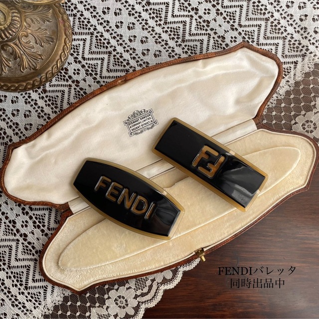 Vintage】FENDI フェンディ バレッタ 髪留め ロゴの通販 by ✴️｜ラクマ