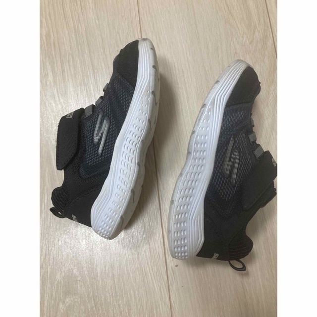 SKECHERS(スケッチャーズ)のSKECHERS スニーカー 16cm キッズ/ベビー/マタニティのキッズ靴/シューズ(15cm~)(スニーカー)の商品写真