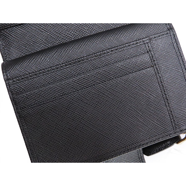 プラダ モノクローム コンパクト 二つ折り財布 サフィアーノ メタル