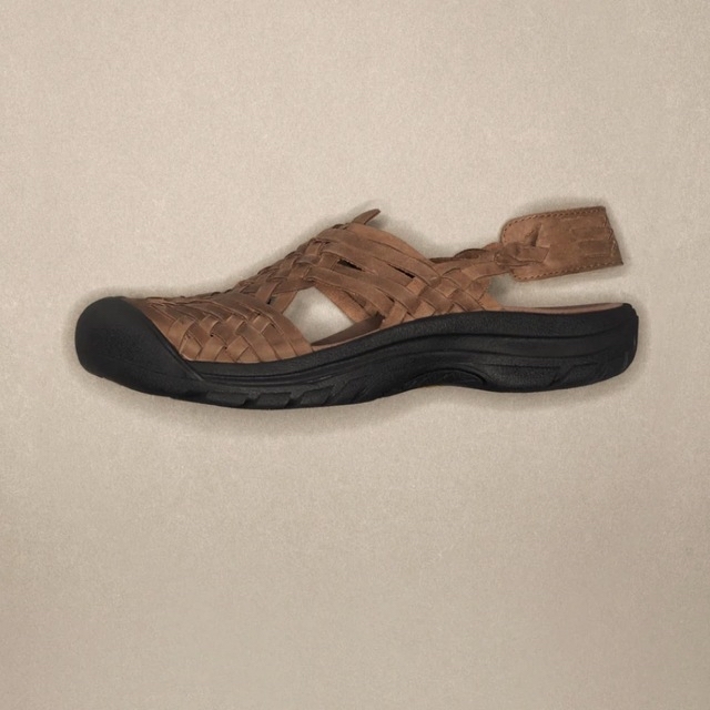 HYKE×KEEN サンダル-