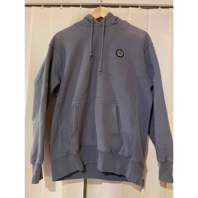GRINDLODGE 12オンス ヘビーウェイトロゴフーディ L 上品 www.gold-and