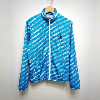 adidas - ☆adidas 折りたたみ フード付き 総柄 ロゴ ジップアップ ... ★adidas 折りたたみ フード付き 総柄 ロゴ ジップアップ ジャケット
