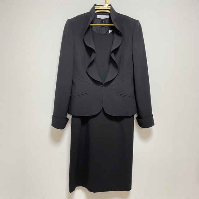 【極美品】ミスアシダ　ジャケット ワンピース　セットアップ　ブラック　M レディースのフォーマル/ドレス(スーツ)の商品写真