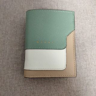 マルニ(Marni)の【極美品】MARNI  サフィアーノレザー バイフォールド・ウォレット(財布)