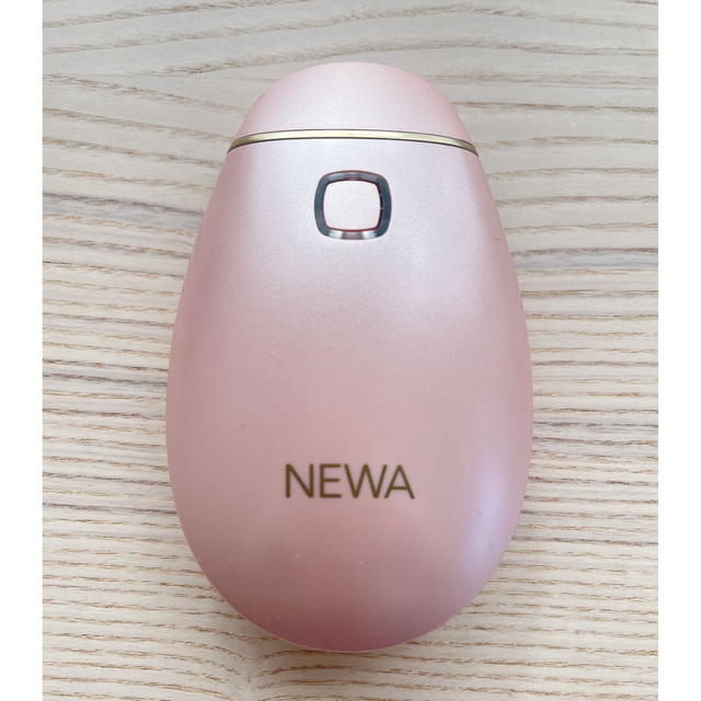 送料無料⭐︎美品⭐︎NEWAリフト⭐︎美顔器