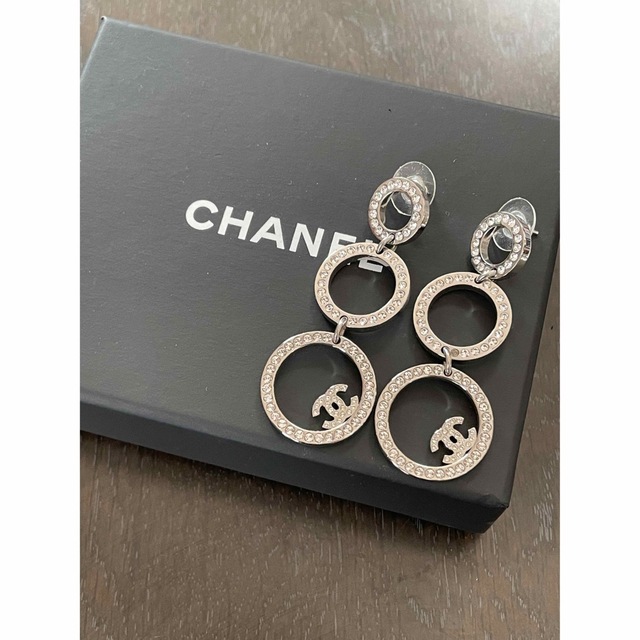 CHANEL ブローチ プレート ココマーク メッキ シルバー 97P