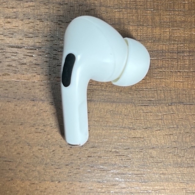 Apple(アップル)のAirPodsPro スマホ/家電/カメラのオーディオ機器(ヘッドフォン/イヤフォン)の商品写真