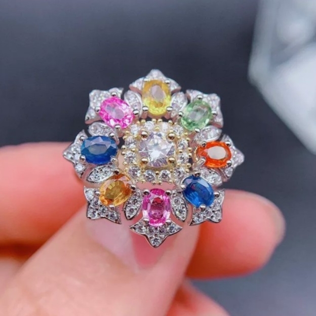 1392 最高級 sona ダイヤモンド リング マルチカラー レディースのアクセサリー(リング(指輪))の商品写真