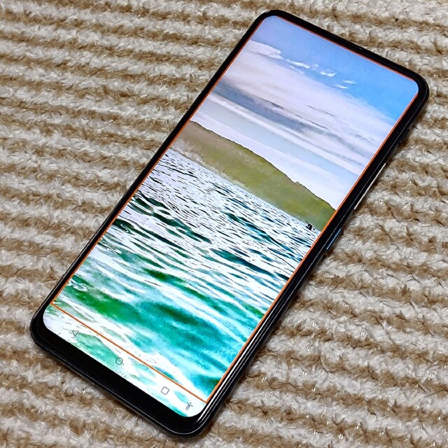 ASUS(エイスース)の㉚ASUS Zenfone 6 ZS630KL SL256S8/RAM:8GB スマホ/家電/カメラのスマートフォン/携帯電話(スマートフォン本体)の商品写真