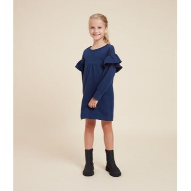 PETIT BATEAU(プチバトー)の新品未使用　プチバトー　フリル袖スウェットワンピース　6a キッズ/ベビー/マタニティのキッズ服女の子用(90cm~)(ワンピース)の商品写真