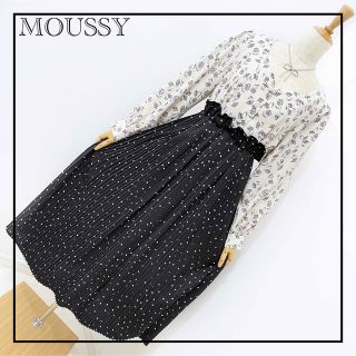 マウジー(moussy)の«MOUSSY» 大人かわいい 小花柄 トップス rienda ノエラ アプワ(セット/コーデ)