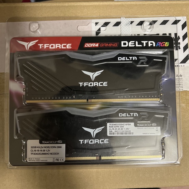 TEAM T-FORCE DELTA BLACK RGB  PCメモリ