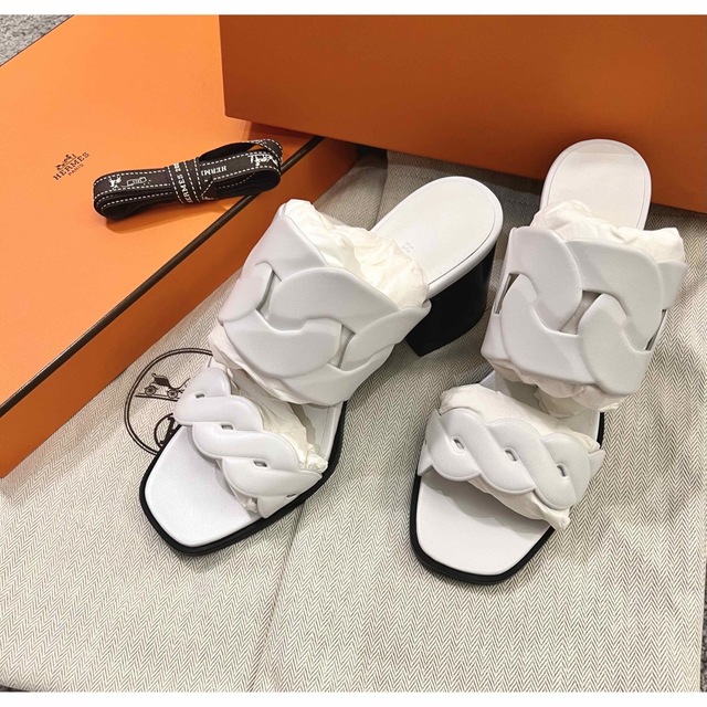 Hermes - 新品 エルメス HERMES サンダル 《ギャビー》ホワイト 37の