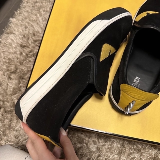 FENDI フェンディ モンスター バグズアイ スリッポン スタッズ 熱い