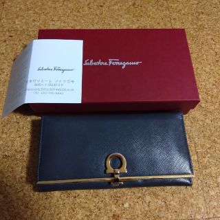 サルヴァトーレフェラガモ(Salvatore Ferragamo)のSalvatore Ferragamo グレー 長財布 箱付き(財布)