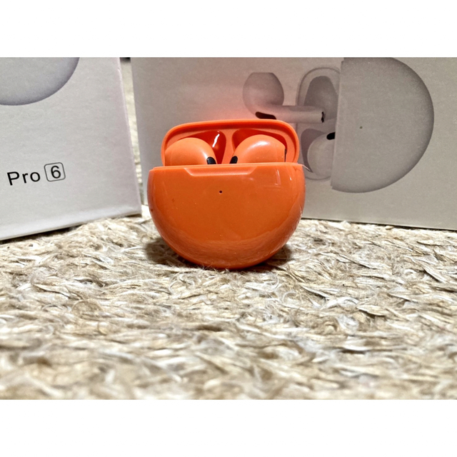 【新品】AirPro6 ワイヤレスイヤホン　オレンジ　箱あり　最新モデル スマホ/家電/カメラのオーディオ機器(ヘッドフォン/イヤフォン)の商品写真