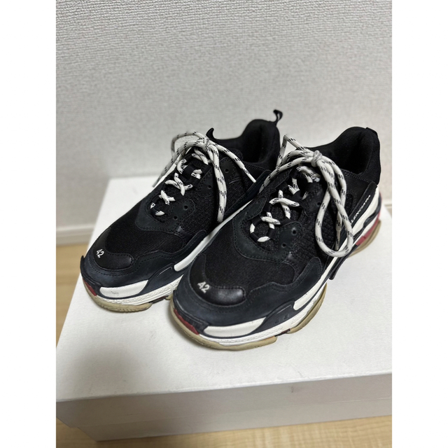 BALENCIAGA Triple S スニーカー　ブラック