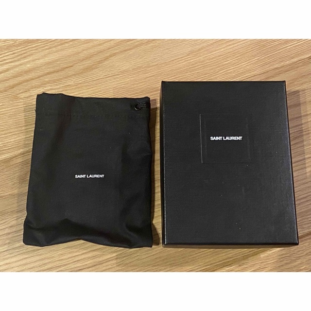 Yves Saint Laurent(イヴサンローラン)のSAINT LAURENT サンローラン 三つ折り財布 【中古美品・箱付き】 レディースのファッション小物(財布)の商品写真