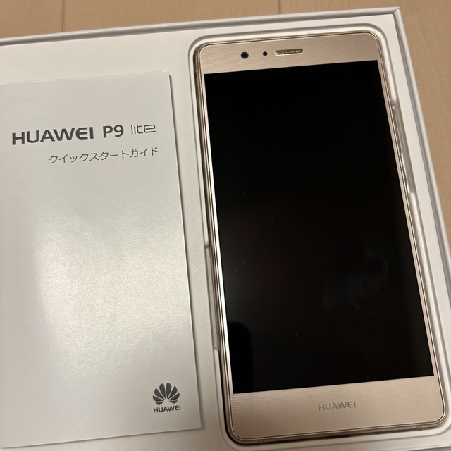 HUAWEI(ファーウェイ)のHUAWEI P9 lite Gold 16 GB SIMフリー スマホ/家電/カメラのスマートフォン/携帯電話(スマートフォン本体)の商品写真