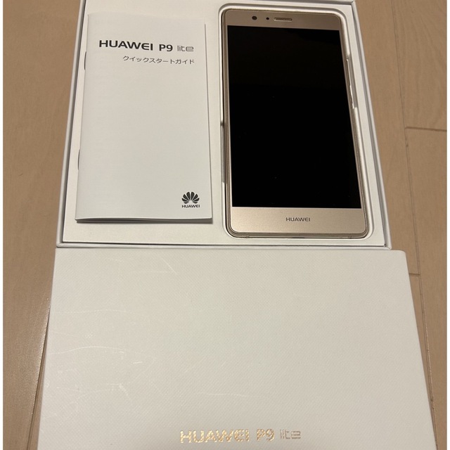 HUAWEI(ファーウェイ)のHUAWEI P9 lite Gold 16 GB SIMフリー スマホ/家電/カメラのスマートフォン/携帯電話(スマートフォン本体)の商品写真