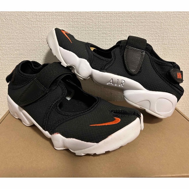 送料無料 NIKE AIR RIFT ナイキ リフト DN1338 001 1