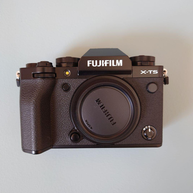 FUJIFILM X-T5