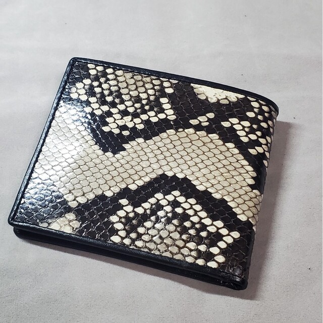 限定品 ダイヤモンドパイソン 二つ折り財布 コンパクト 薄型 蛇 ヘビ 革 メンズのファッション小物(折り財布)の商品写真