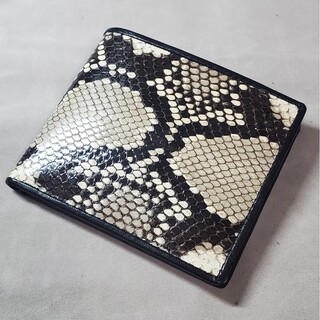 限定品 ダイヤモンドパイソン 二つ折り財布 コンパクト 薄型 蛇 ヘビ 革(折り財布)