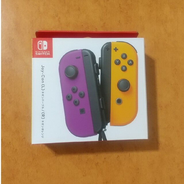 Nintendo Switch(ニンテンドースイッチ)の任天堂 Joy-Con(L) ネオンパープル / (R) ネオンオレンジ エンタメ/ホビーのゲームソフト/ゲーム機本体(その他)の商品写真